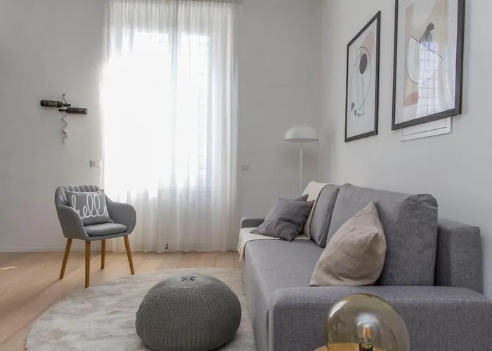 Luxury&spacious apartment (Bocconi)